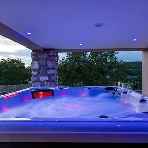 Maison Avec Vue Sur Le De Paladru, 200m. , Billieu France